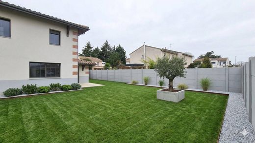 Luxury home in Villenave-d'Ornon, Gironde