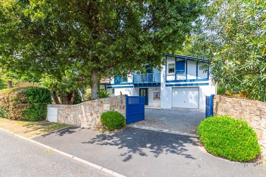 Casa di lusso a Bassussarry, Pirenei atlantici