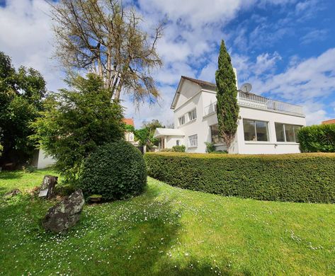 Luxe woning in Montlignon, Val d'Oise