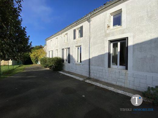 Casa de luxo - Saint-André-de-Lidon, Charente-Maritime