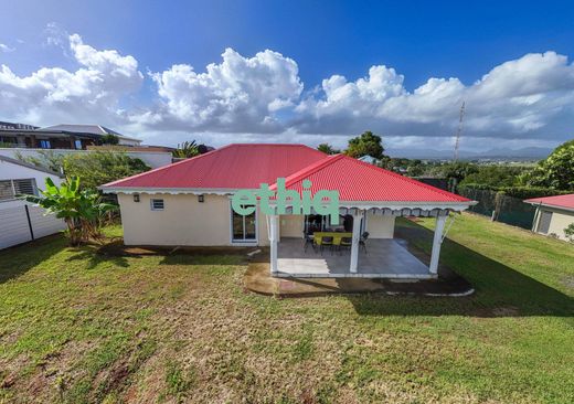 Maison de luxe à Petit-Bourg, Guadeloupe