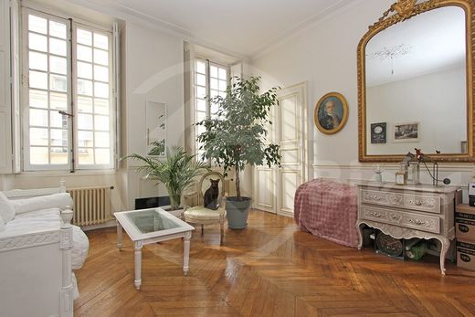Apartment in Versailles, Yvelines