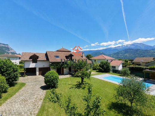 Luxury home in Crolles, Isère
