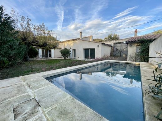 Casa di lusso a Villeneuve-lès-Avignon, Gard