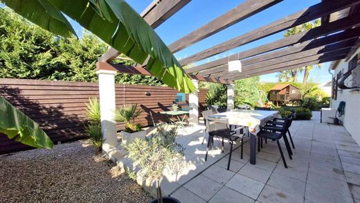 ‏בתי יוקרה ב  Le Muy, Var