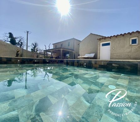 Luxury home in Salon-de-Provence, Bouches-du-Rhône