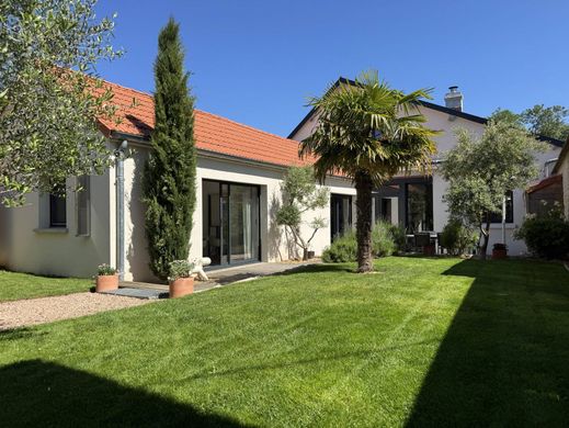 Maison de luxe à Gueux, Marne