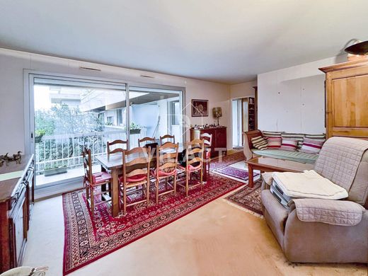 Apartment / Etagenwohnung in La Rochelle, Charente-Maritime