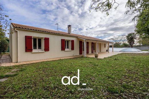 Luxury home in Marsilly, Charente-Maritime
