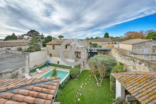 Casa di lusso a Saint-Nazaire-de-Pézan, Hérault