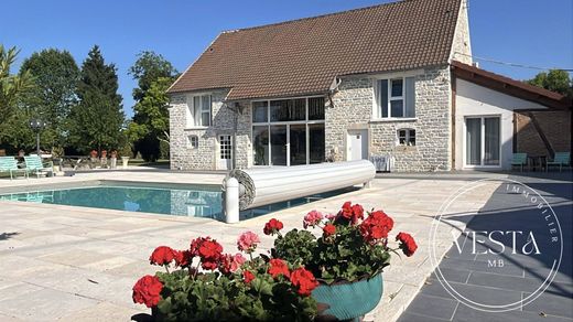 Casa de lujo en Saint-Symphorien-sur-Saône, Cote D'Or