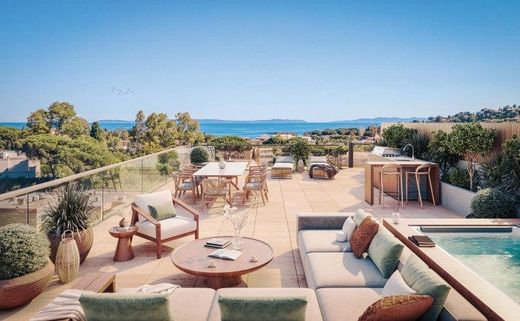 Apartment / Etagenwohnung in Le Lavandou, Var