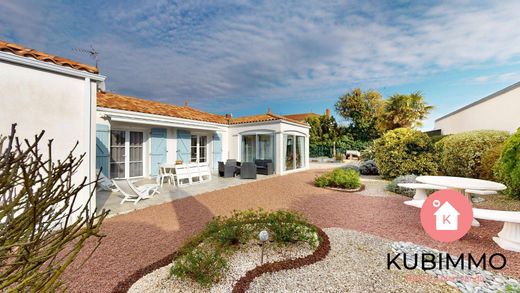 Luxury home in Jard-sur-Mer, Vendée