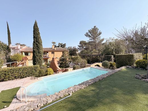 Casa di lusso a Le Muy, Var