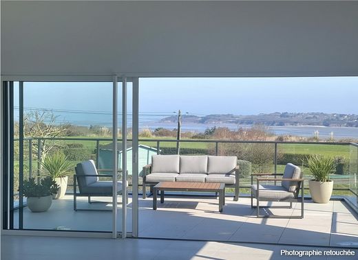 Maison de luxe à Langueux, Côtes-d'Armor