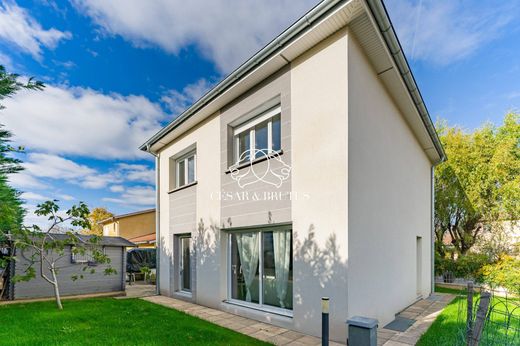Maison de luxe à Saint-Priest, Rhône