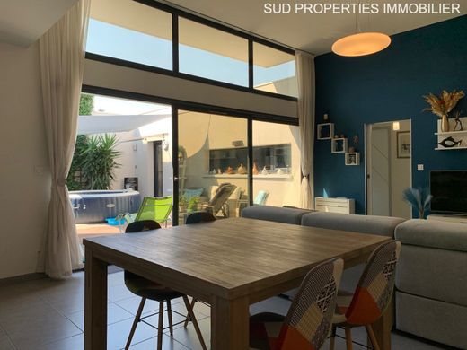 Luxury home in Perpignan, Pyrénées-Orientales