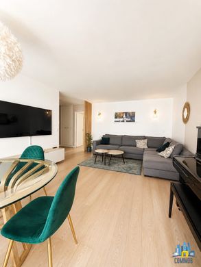 Apartament w Courbevoie, Hauts-de-Seine