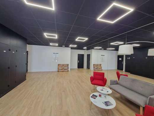 Office in Hérouville-Saint-Clair, Calvados