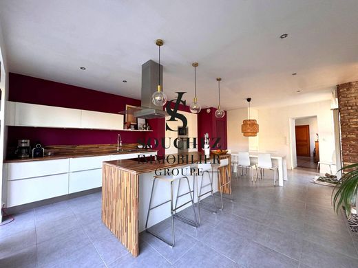 Luxury home in Frévin-Capelle, Pas-de-Calais
