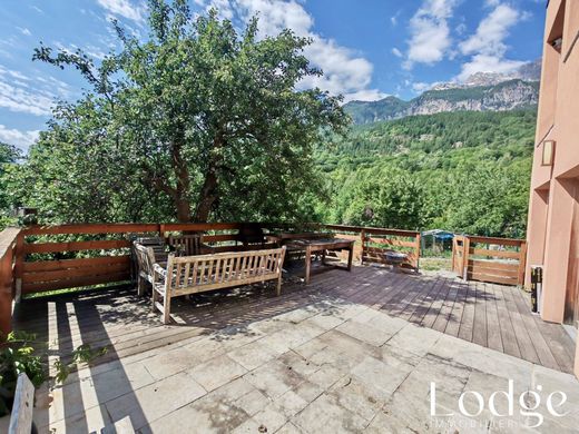 Luxury home in Freissinières, Hautes-Alpes
