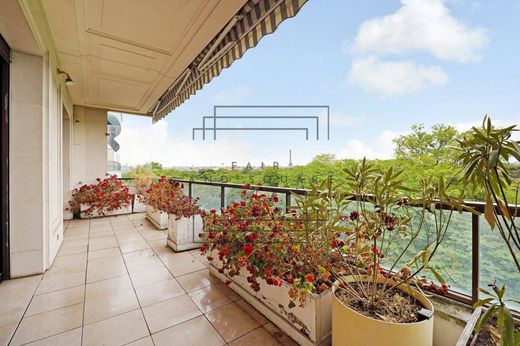 ニュイイシュールセーヌ, Hauts-de-Seineのアパートメント