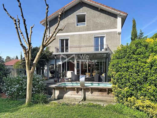 Maison de luxe à Billère, Pyrénées-Atlantiques