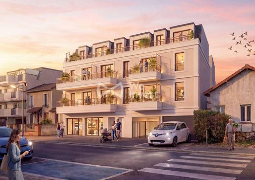 Apartment in Sainte-Geneviève-des-Bois, Essonne