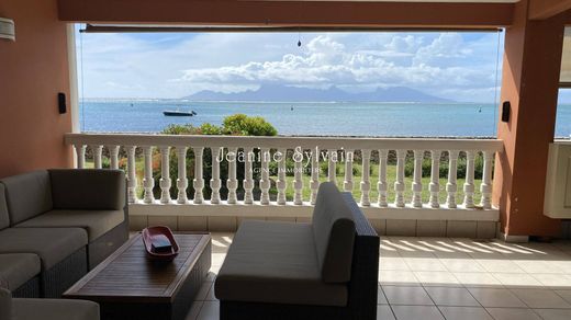 Apartment / Etagenwohnung in Punaauia, Îles du Vent