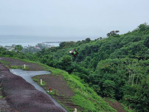 Land in Faa'a, Îles du Vent