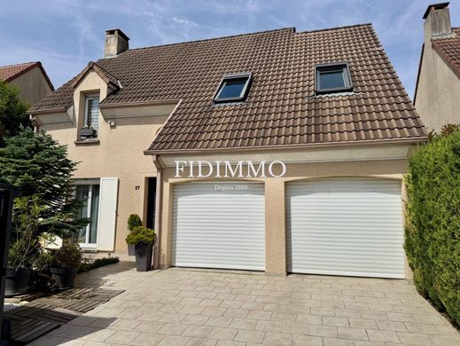 Luxury home in Chennevières-sur-Marne, Val-de-Marne