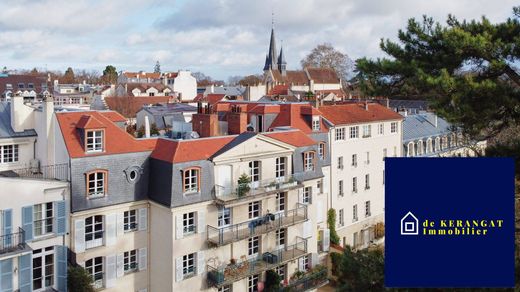 Apartment / Etagenwohnung in Sceaux, Hauts-de-Seine