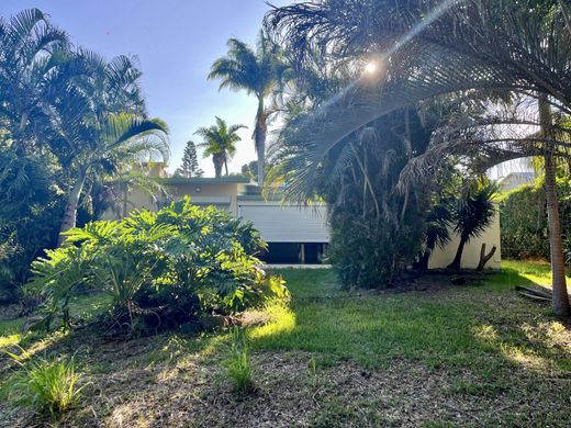 Luxury home in Faubourg Blanchot, Province Sud