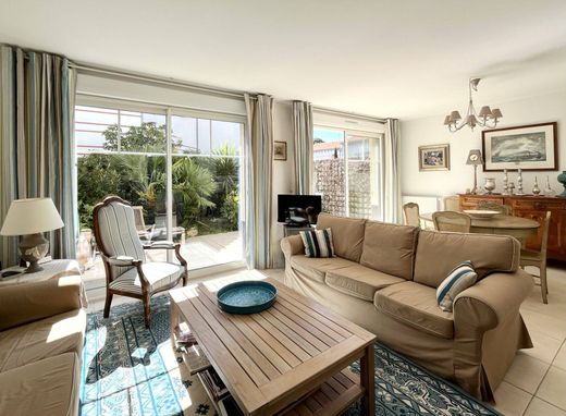 Luxury home in Arcachon, Gironde