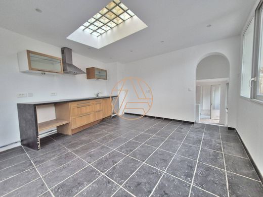 Luxury home in Saint-Maur-des-Fossés, Val-de-Marne