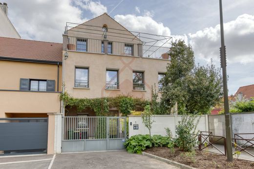 Luxury home in Villejuif, Val-de-Marne