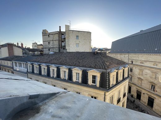 Apartment / Etagenwohnung in Bordeaux, Gironde