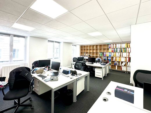 Office in Montorgueil, Sentier, Vivienne-Gaillon, Paris