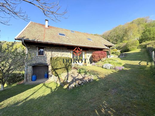 Luxus-Haus in La Combe-de-Lancey, Isère