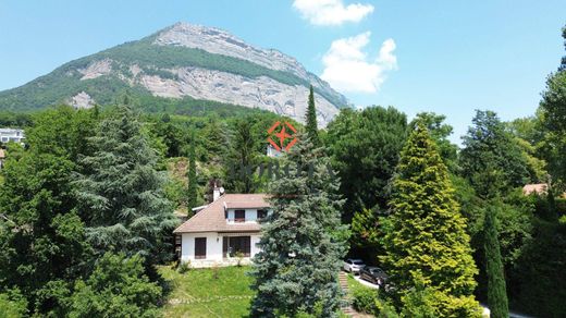 Maison de luxe à Corenc, Isère