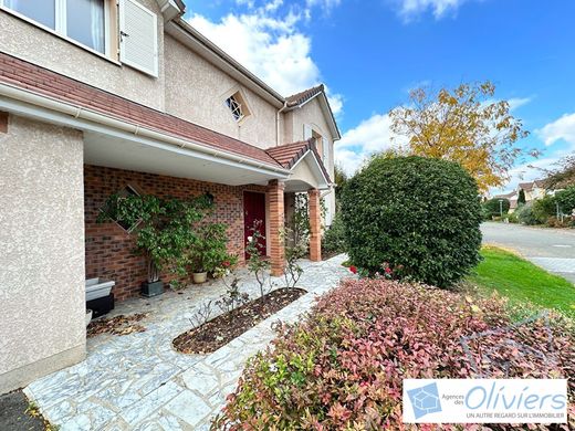 Maison de luxe à Guyancourt, Yvelines