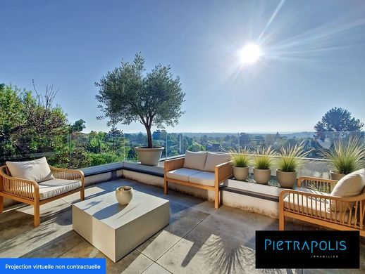 Элитный дом, Saint-Cyr-au-Mont-d'Or, Rhône