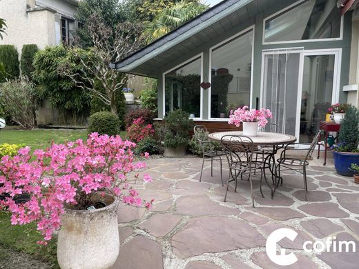 Luxury home in Tarbes, Hautes-Pyrénées