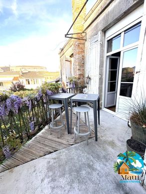 Apartment in Bordeaux, Gironde