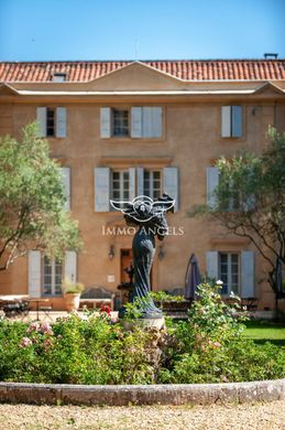 Zamek w Pézenas, Hérault