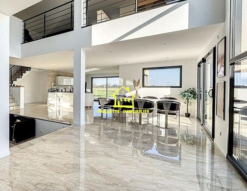 Luxury home in Fauville-en-Caux, Seine-Maritime