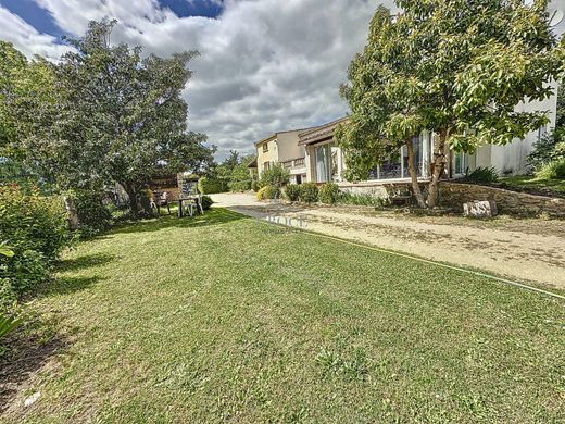 Πολυτελή κατοικία σε Montaren-et-Saint-Médiers, Gard