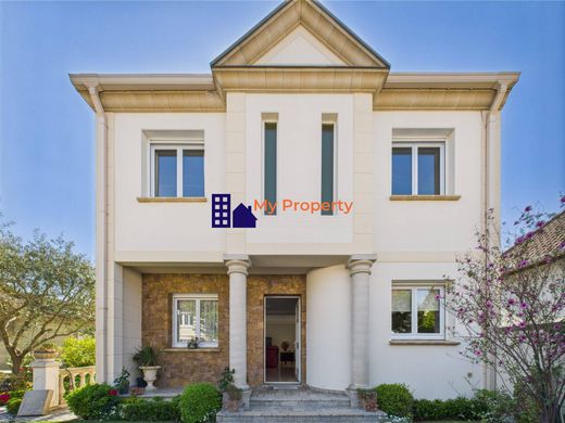 Luxus-Haus in Houilles, Yvelines