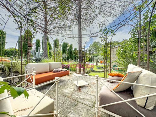 Элитный дом, Pernes-les-Fontaines, Vaucluse