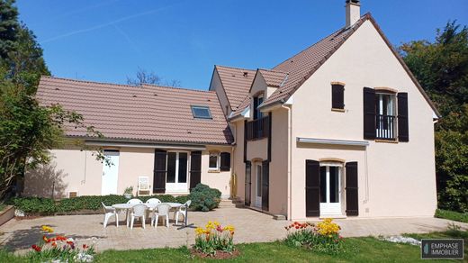 Luxury home in Villennes-sur-Seine, Yvelines